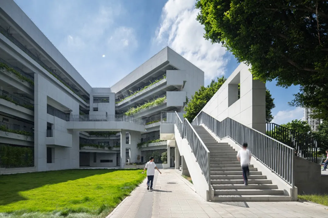 SCAD喜讯 | 华工设计院作品广州中学天润校区扩建工程荣膺2025年度APDC第十六届亚太设计精英邀请赛 WINNER 奖项