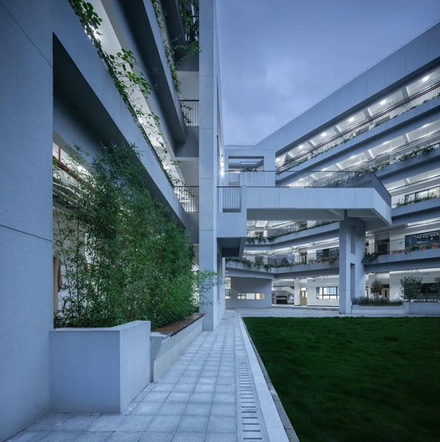 SCAD喜讯 | 华工设计院作品广州中学天润校区扩建工程荣膺2025年度APDC第十六届亚太设计精英邀请赛 WINNER 奖项