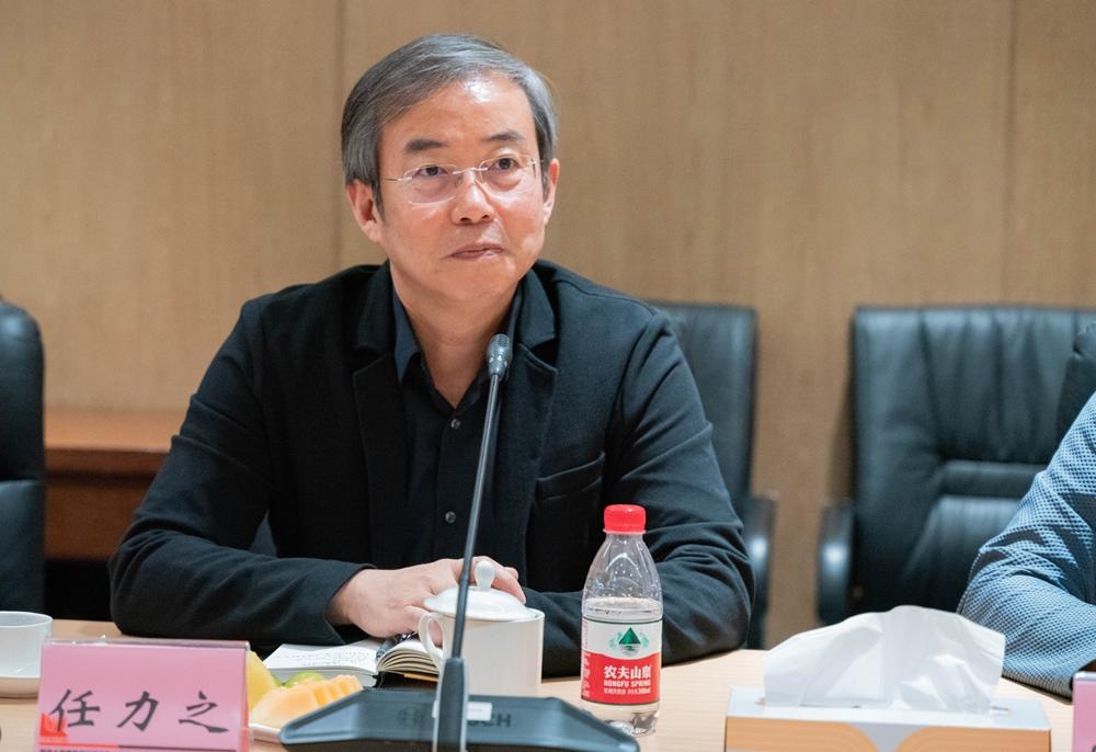 德国设计委员会执行总裁Lutz Dietzold先生一行访问同济设计集团，并为“长宁竹文化中心”项目授奖