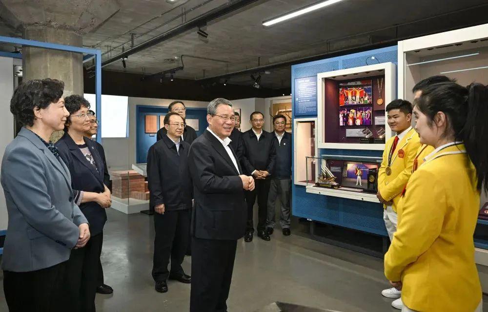 国务院总理李强在上海调研技能人才工作期间调研世界技能博物馆