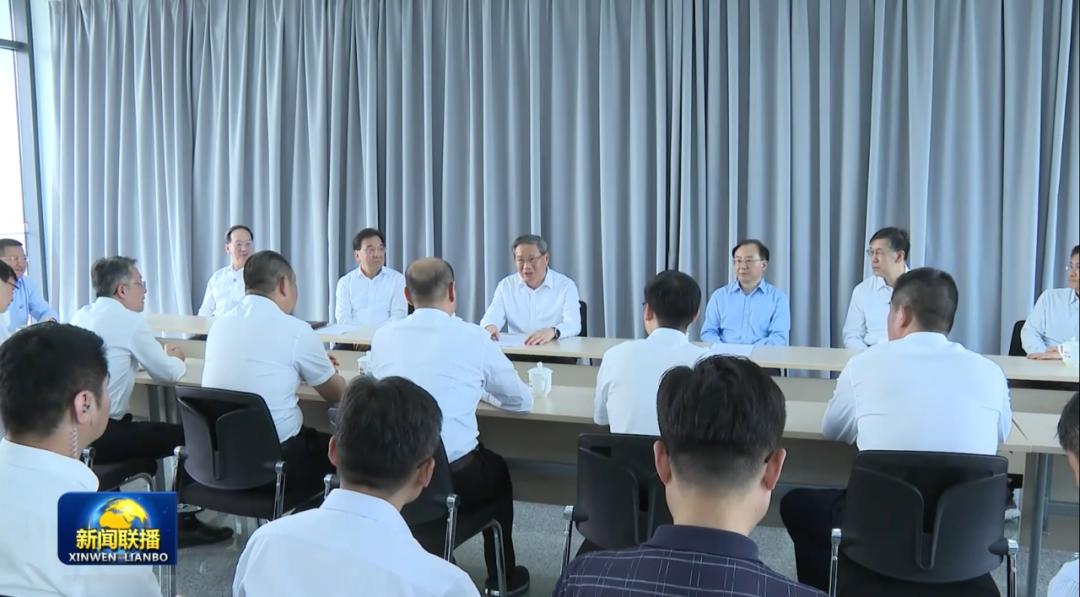 李强在江苏调研 考察南京北站