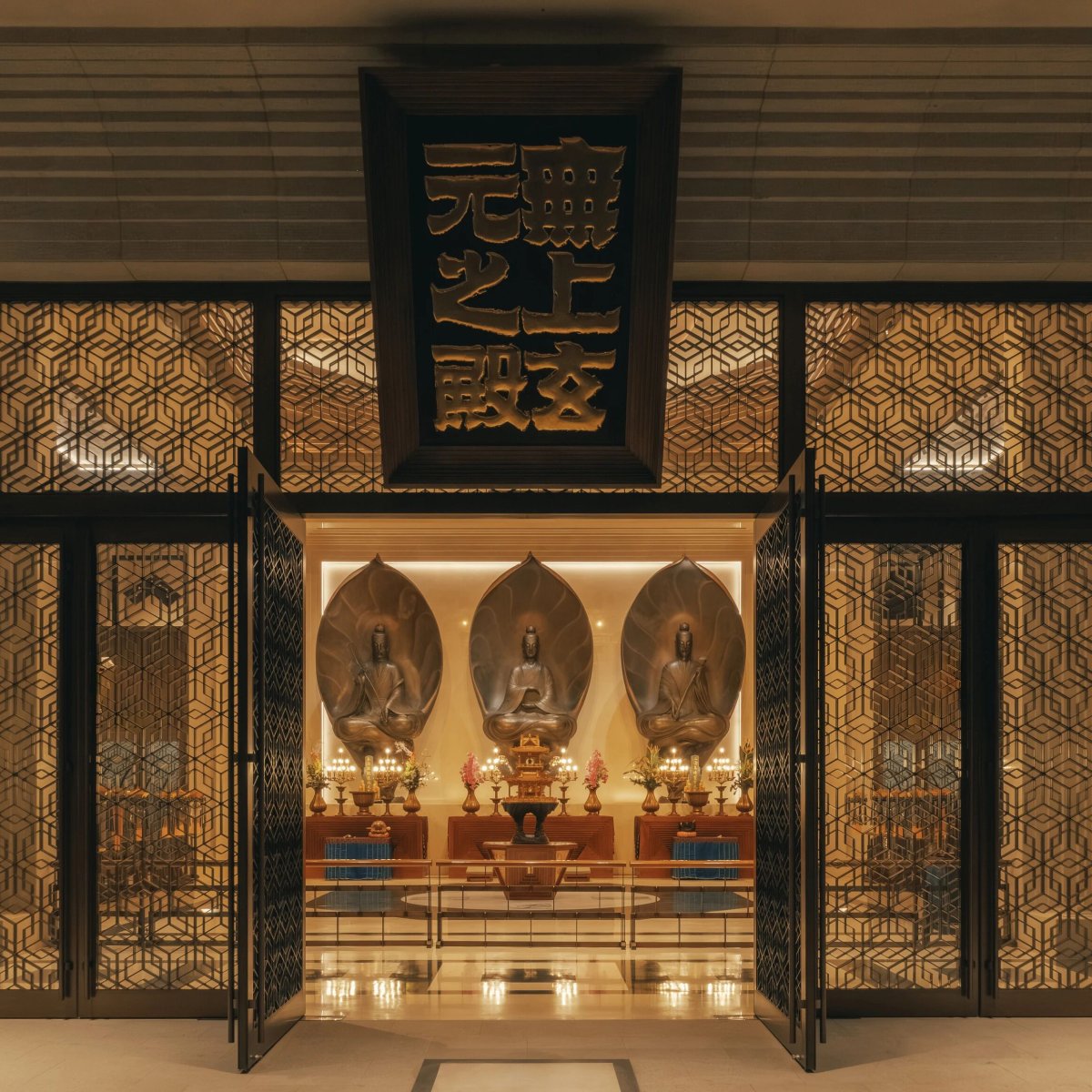 三清殿大门