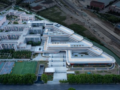 无锡市新吴区新坊实验中学 / c+d设计中心