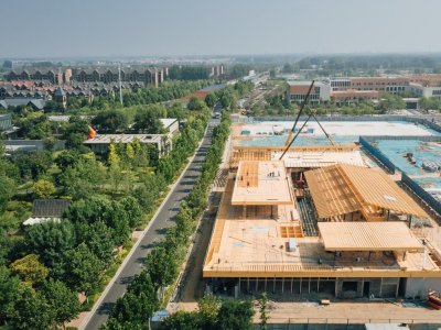 仿若身处绿色稻田办公，科技彰显自然力量的泰坦办公中心