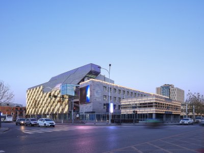 北京文化创新工场新媒体基地园 / 加拿大考斯顿设计