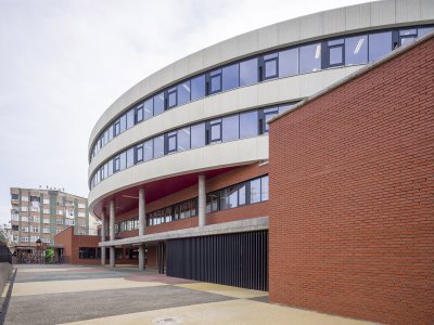 Akşemsettin小学，土耳其 / Uygur Architects