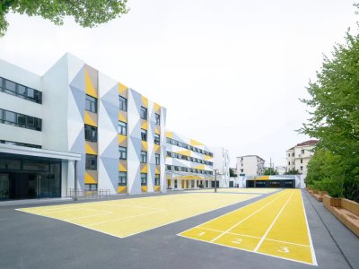 徐汇区上海国际高中 / 上海良机建筑设计有限公司 + 上海量介建筑设计事务所 + 汤骋嘉