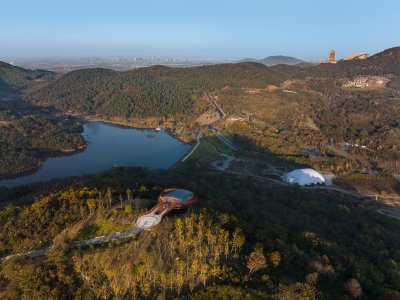 山顶的消防瞭望台，南京 / 东大院 建筑技术与艺术（ATA）工作室