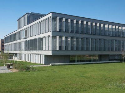 M2科技大楼，西班牙
