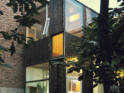 南北错层的箱体预制实验住宅，西安 / OJO-OYO预制工坊