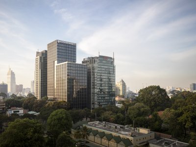 德国中心 - 胡志明市新建可持续绿色办公建筑 / gmp