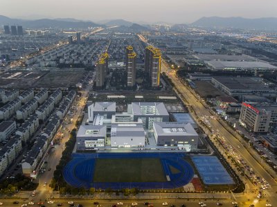 重构“江南书院”：苏州高新区第四中学 / 中衡设计