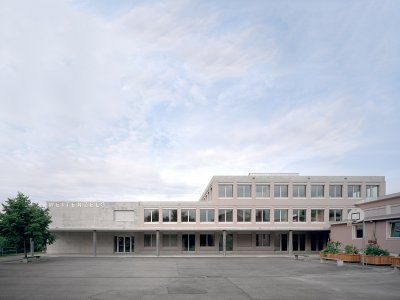 罗曼斯霍恩中学，瑞士 / Bak Gordon Arquitectos + Architekturbüro Bernhard Maurer GmbH