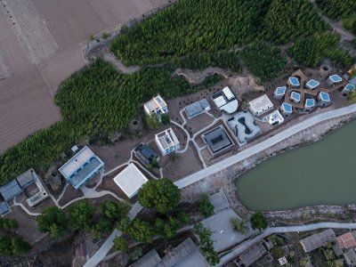 西窑洞里，张家口 / 一间建筑