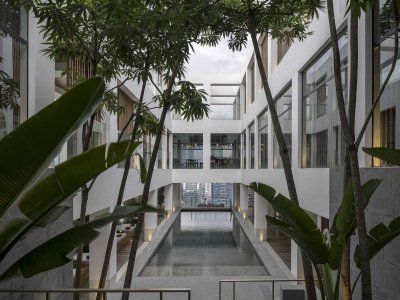 优雅内敛，现代先锋螺旋生长的瑞士办公楼