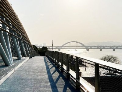 杭州滨江公共空间·绸桥 / 同济原作设计工作室