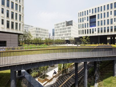 华鑫天地产业园，上海 / 雅克·费尔叶建筑事务所