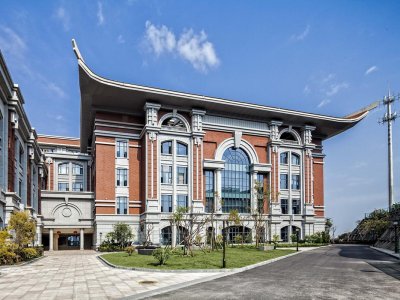 横亘大地，瞭望远方：丹麦克厄北站 / COBE + DISSING+WEITLING Architecture