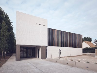 圣约瑟夫教堂，法国 / enia architectes