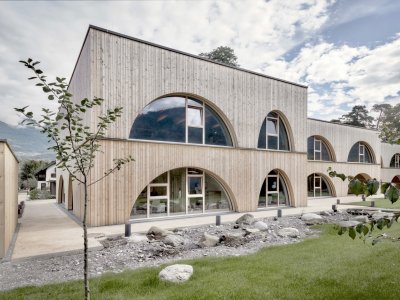 Allesamt综合家庭中心，奥地利 / Christian Schmoelz Architekt
