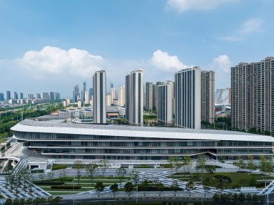 苏州吴江松陵大道公交总站 / 日建设计