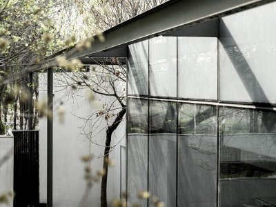 坐落于北京郊野公园里的低碳友好型设计师工作室-东风3号院 / 中德行建筑设计