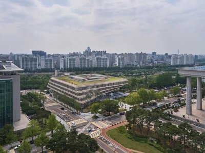 国会通信大楼 / HAEAHN Architecture