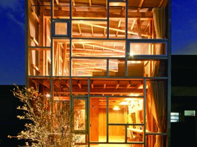 雪松搭建的小宅子，日本