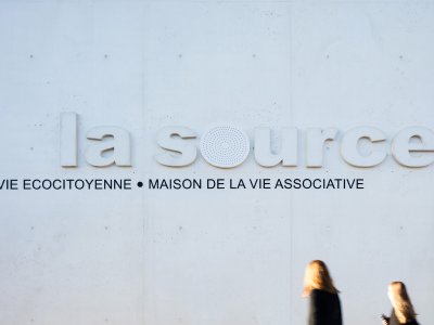 La Source 媒体图书馆和生态公民中心，法国
