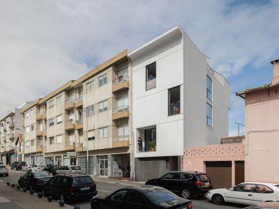 垂直住宅，波尔图 / Tsou Arquitectos