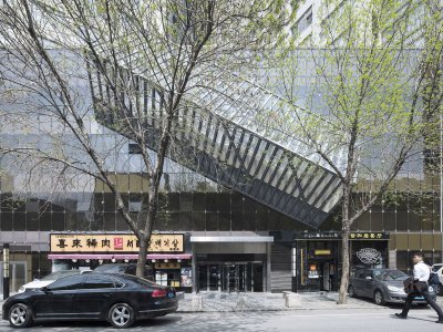 佛罗伦萨（大连）文化艺术交流中心改造设计 / 槃达建筑中国事务所
