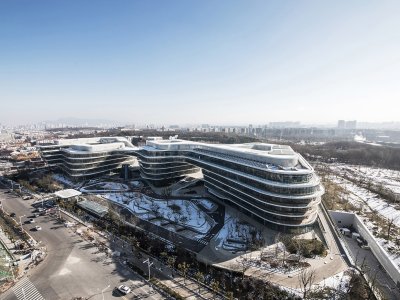 华为南京研发中心 / AECOM