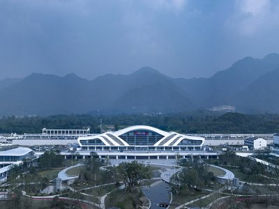 杭黄铁路桐庐站 / 绿城十维