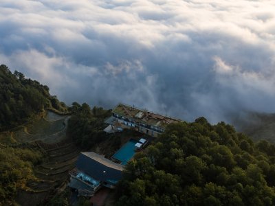 重庆拾山房民宿 / 悦集建筑