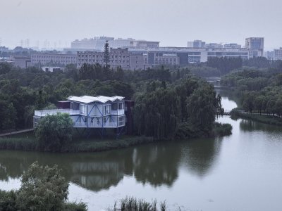 湖边插件塔，北京 / 众建筑