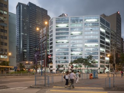 “玻璃办公楼”，香港