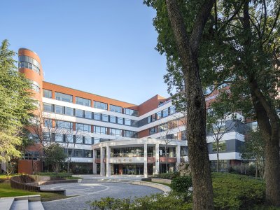 复旦附中博学楼外立面改造 / 上海华都建筑规划设计有限公司