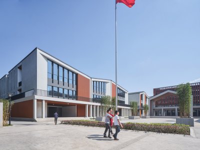 双河镇九年义务制学校震后重建与复兴，四川宜宾 / 同济四时方院设计研究中心