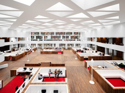 Erasmus 大学医学教育中心，荷兰