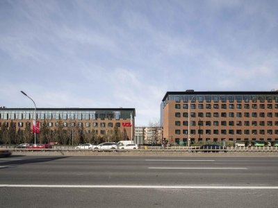 护城河上的一段记忆迭代：总部办公楼更新 / 北京城建设计发展集团股份有限公司