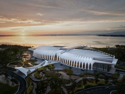 吴城国际候鸟小镇会议展示中心，江西 / 圆直建筑