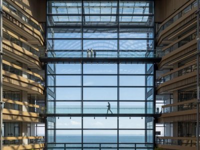 辉凌制药总部 / Foster + Partners