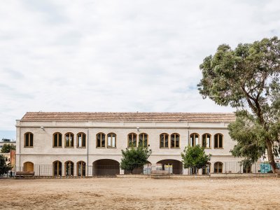 La Remunta军营翻新，巴塞罗那 / Ravetllat arquitectura