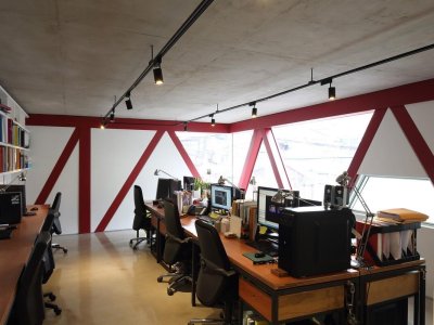 微型宇宙：生活与工作交汇的多层次“建筑”系统