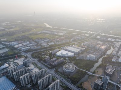 中达科技办公综合体，浙江海盐 / 半场半地
