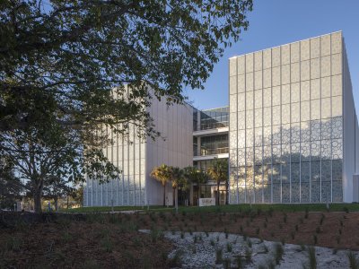 Lynn Pippenger教学楼立面设计，美国