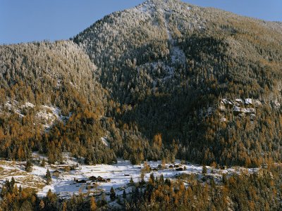雪顶原木住宅，瑞士
