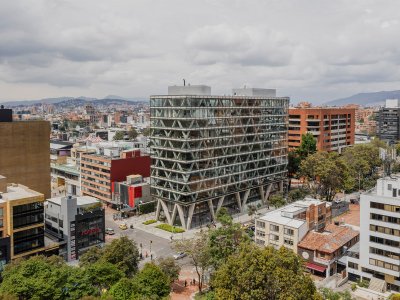 8111大厦，哥伦比亚 / Taller de Arquitectura de Bogotá