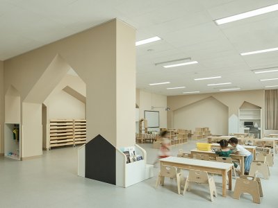 郑州阿肯顿幼儿园 / 郑州青草地装饰设计有限公司