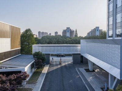 苏州芯谷科技产业园 / 上海交通大学奥默默工作室